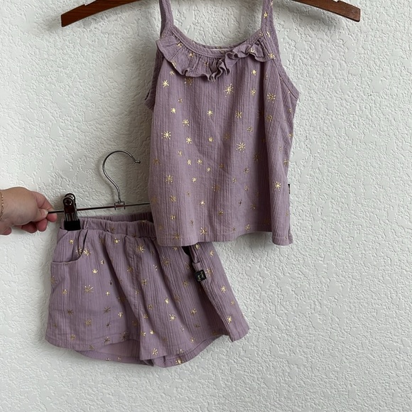 Petite Hailey Metallic Gold Stars Linen Ruffle Play Set - Picture 1 of 7